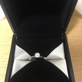 【エクセルコダイヤモンド(EXELCO DIAMOND)の口コミ】 彼にサプライズプロポーズでもらいました。これぞプロポーズ指輪というよ…