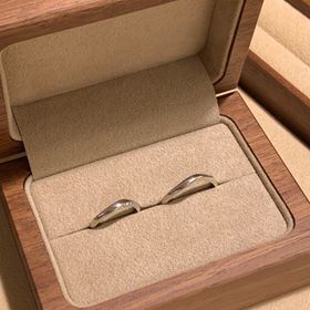 【入倉康ジュエリー工房の口コミ】 知人がつけているのをみて、素敵なデザインだと感じたのと、セミオーダー…