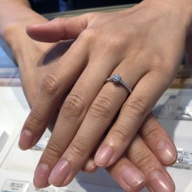 【銀座ダイヤモンドシライシの口コミ】 華やかさ。名古屋人は派手なものを好みがちとは聞いていたが自分もキラキ…