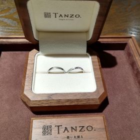 【TANZO.(鍛造指輪)の口コミ】 鍛造製法のため丈夫な点がよかった。またS字カーブがきれいだった。デザイ…