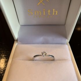 【Smith(工房スミス)の口コミ】 彼女へのプレゼントでシンプルな婚約指輪を探していました。自分で作るの…