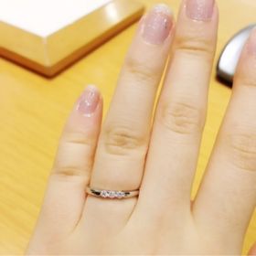 【STAR JEWELRY(スタージュエリー)の口コミ】 カタログで見たときにキラキラしているのがすごく気になって直接見に行っ…