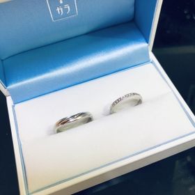 【GALA JEWELRY(ガラジュエリー)の口コミ】 デザインに関して、既製品にプラスαでつや消しを行い、一部はつや消…