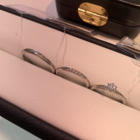 【GALA JEWELRY(ガラジュエリー)の口コミ】 エンゲージリングとマリッジリングの３本がセットリングになっているので…