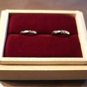 【ichi(イチ)の口コミ】 いろんなブランドのお店を回りましたが、夫が金ラインを埋め込める(凹凸な…