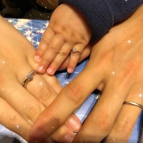 【銀座ダイヤモンドシライシの口コミ】 デザインが一目惚れでした。
斜めのラインは他のブランドにもありすごく悩…