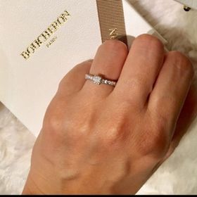 【ブシュロン(BOUCHERON)の口コミ】 シンプルだけど、存在感があって、ずっと身につけられる指輪を求めていま…