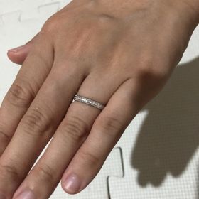 【アイプリモ(I-PRIMO)の口コミ】 結婚指輪を選んでて、程よいキラキラが着いてるのを探していたのでぴんと…