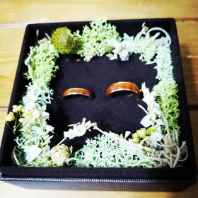 【NENRIN】の口コミ 他にはないデザインと木目の綺麗な指輪に惹かれました。
樹齢千年を越えた...