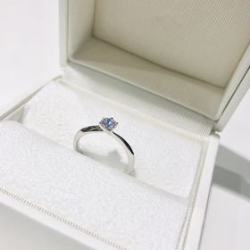 【トリニティ(Trinity)の口コミ】 ダイヤの価格が一番の決め手です。大きさと価格がベストなものがあって本…