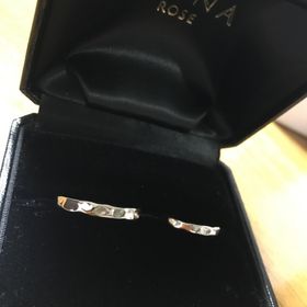 【SIENAROSE(シエナロゼ)の口コミ】 昔からアクセサリーを使っていて、結婚指輪はここがいいなーって思ってい…