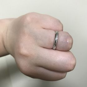 【GALA JEWELRY(ガラジュエリー)の口コミ】 デザインが多数ある中から、自分の普段の服装に合うかなどダイヤの数など…