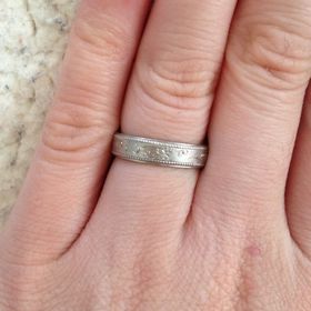 【ケイウノ ブライダル(K.UNO BRIDAL)の口コミ】 オーダーできると知り、すぐにケイウノへいきました。自分達が希望するデ…