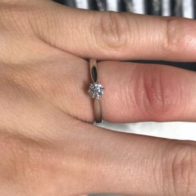 【エクセルコダイヤモンド(EXELCO DIAMOND)の口コミ】 シンプルなデザインでストレートタイプの為、造りがしっかりとしており毎…