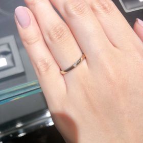 【エクセルコダイヤモンド(EXELCO DIAMOND)の口コミ】 プラチナとゴールドのコンビカラーがとても素敵で、ゴールドが入っている…