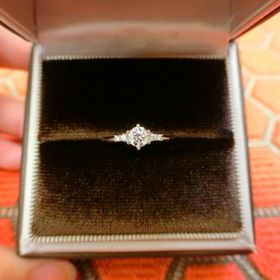 【アイプリモ(I-PRIMO)の口コミ】 婚約指輪をタンスの肥やしにしたくないという希望があったため、結婚指輪…
