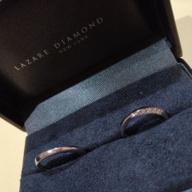 【ラザール ダイヤモンド(LAZARE DIAMOND)の口コミ】 シンプルでもあまり人と被らないデザインを探しており、ネットで色々探し…