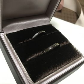 【アイプリモ(I-PRIMO)の口コミ】 主張しすぎるようなデザインは私の好みではなく、結婚指輪はシンプルなも…