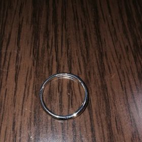 【銀座ダイヤモンドシライシの口コミ】 結婚指輪の予算の内で収まり、スタイルさんが色々と希望を聞いて下さり、…