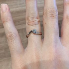 【ケイウノ ブライダル(K.UNO BRIDAL)の口コミ】 フルオーダーなので指輪のデザインを細かく指定するが出来ました！私のも…
