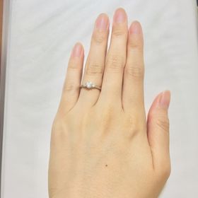 【銀座ダイヤモンドシライシの口コミ】 色々と試着させてもらったなかでイメージ、好みに一番合うデザインだと感…