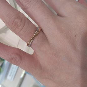 【CHARMY(チャーミー)の口コミ】 シンプルで使いやすいデザインであり、毎日着けるつもりなので耐久性が高…