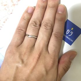 【GALA JEWELRY(ガラジュエリー)の口コミ】 低価格ながらも品質、そしてデザインが豊富にあった所です。
更に旦那の指…
