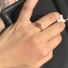 【ケイウノ ブライダル(K.UNO BRIDAL)の口コミ】 「美女と野獣」をイメージしたリングであり、ゴールドの質感も綺麗でセン…