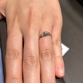 【アイプリモ(I-PRIMO)の口コミ】 シンプルすぎず、派手過ぎず、ダイヤの存在感があって可愛いデザインです…