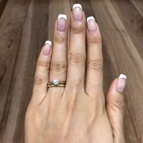 【GALA JEWELRY(ガラジュエリー)の口コミ】 ずっと前から指輪は結婚指輪と婚約指輪の重ね付けをしたいと思っていまし…