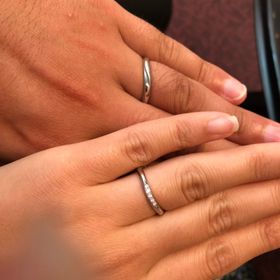 【ケイウノ ブライダル(K.UNO BRIDAL)の口コミ】 女性は、ダイヤが5石ですが、大きく存在感のあるリングでした。男性の方は…