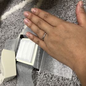 【LUCIE(ルシエ)の口コミ】 デザインとつけ心地で決めました。デザインもきれいなウェーブとダイヤが…