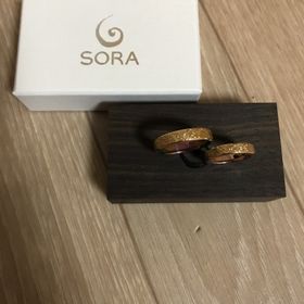 【SORA(ソラ)の口コミ】 世界で一つの結婚指輪を作ることができるから。色やデザインは既存の商品…