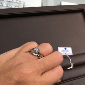 【アイプリモ(I-PRIMO)の口コミ】 上品な輝きのダイヤモンドサテンです。肌がイエローベースなので、もとも…