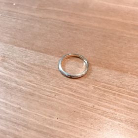 【杢目金屋(もくめがねや)の口コミ】 指輪のデザインが木目の形で、自分達だけのデザインというところに魅力を…
