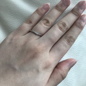 【ラザール ダイヤモンド(LAZARE DIAMOND)の口コミ】 指が長く綺麗に見え、何年経っても飽きないシンプルなデザインというとこ…