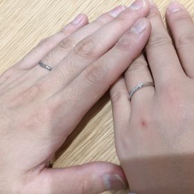 【銀座ダイヤモンドシライシの口コミ】 The結婚指輪という指輪が欲しかったので、カーブもあり、ダイヤもある程度…