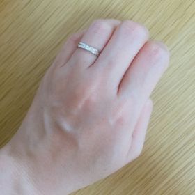 【アイプリモ(I-PRIMO)の口コミ】 指輪のデザインが好みでした。シンプルだけど少し遊びゴコロ？もあるもの…