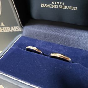 【銀座ダイヤモンドシライシの口コミ】 結婚指輪を買いにきて、どれにしたらいいかずっと迷ってたのですが銀座ダ…