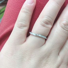 【アイプリモ(I-PRIMO)の口コミ】 ウェーブラインで華奢な印象を受けやすく、リングが細いので、目立ち過ぎ…