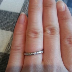 【ラザール ダイヤモンド(LAZARE DIAMOND)の口コミ】 デザインです！
細身のデザインを探していたものの、どこも何か物足りなさ…