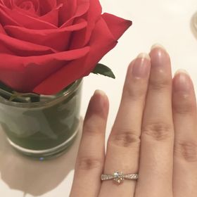 【TASAKI(タサキ)の口コミ】 指が11号あるため、スッキリ見えるデザインで華やかな指輪を探していまし…