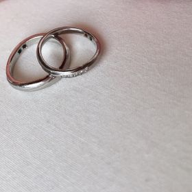 【L・U・ V by THE KISS】の口コミ 指輪の太さで意見が分かれてしまい迷いましたが細過ぎず太過ぎずないものが...