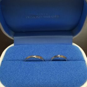 【銀座ダイヤモンドシライシの口コミ】 特に主人が、デザインを気に入っています。シンプルですが、ラインの入り…