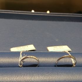 【銀座ダイヤモンドシライシの口コミ】 もともとデザインと指輪の名前の意味が気になってました。実際に見て、着…