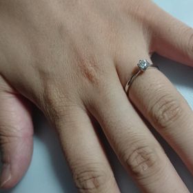 【アイプリモ(I-PRIMO)の口コミ】 ダイヤの質です。ブランド店によっては、ブランドイメージだけで、付加価…