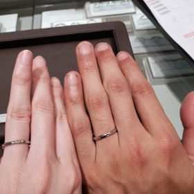 【アイプリモ(I-PRIMO)の口コミ】 ストレートで探していましたが、斜めにデザインが入っているので指が綺麗…