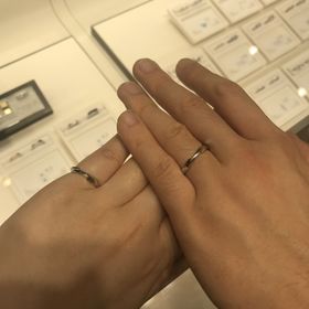 【俄(にわか)の口コミ】 ぐるぐるとひねりのある指輪が変わっていて良かったです。ひねりがある分…