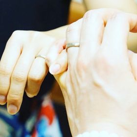 【uchimari(ウチマリ)の口コミ】 自分達の好みの色合いや、
デザインにすることのできる手作りの指輪は
特…