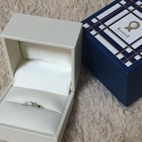 【RosettE(ロゼット)の口コミ】 あまりごつごつとしていなくて普段つけていても違和感がないのですが、シ…